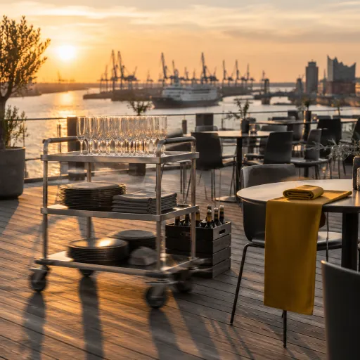 Elbdeck in Hamburg: stilvolle Eventlocation mit Hafenblick für Hotelgäste